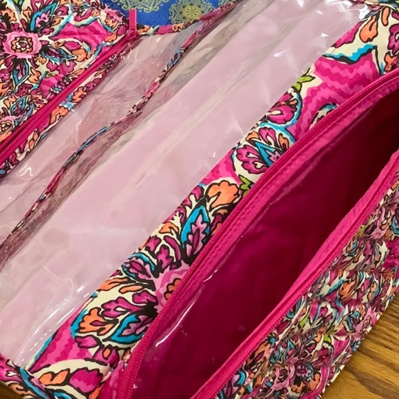 ‼️ Vera Bradley travel cosmetic bag.  Like new! - Picture 6 of 6